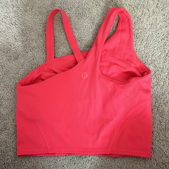 Lululemon Assymetrical tank - everlux - Picture 2 of 4